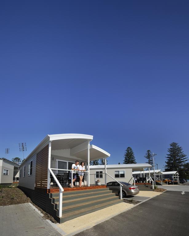 NRMA Stockton Beach Holiday Park Hotell Exteriör bild